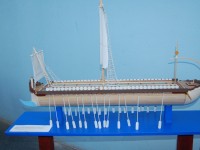 modellino di nave a remi